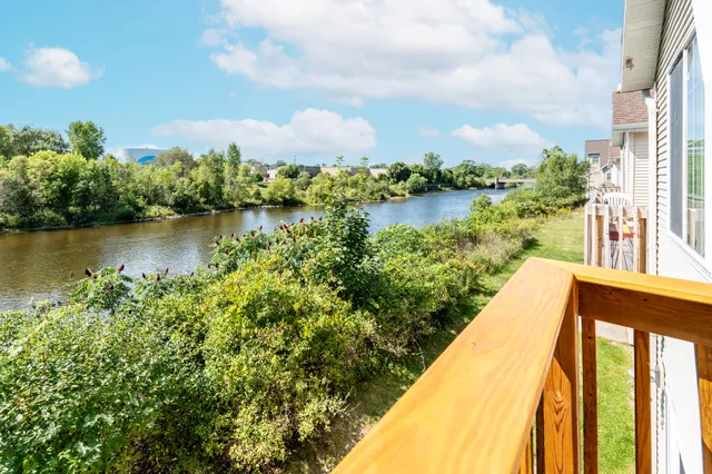 $270,000 | 717 Tioga Park Drive, Unit 717, Big Rapids, MI 49307