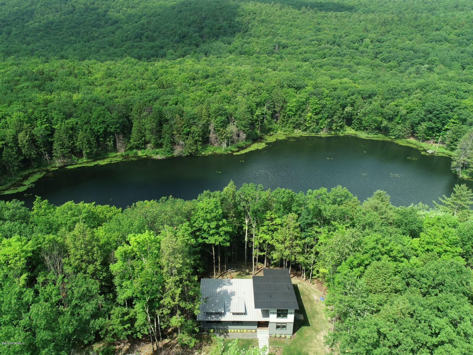 LAKEFRONT CONTEMPORY HOME