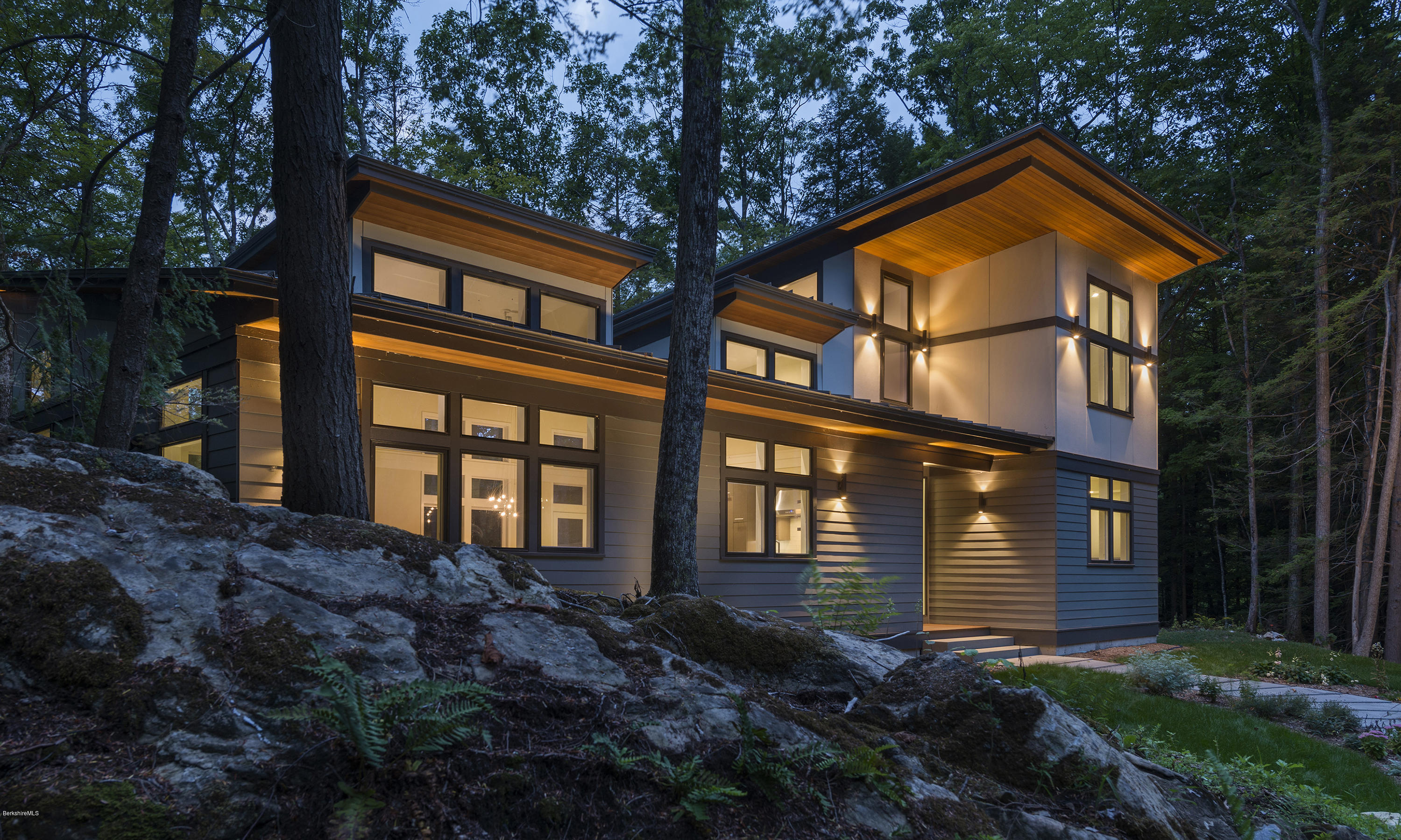 DESIGNER HOME