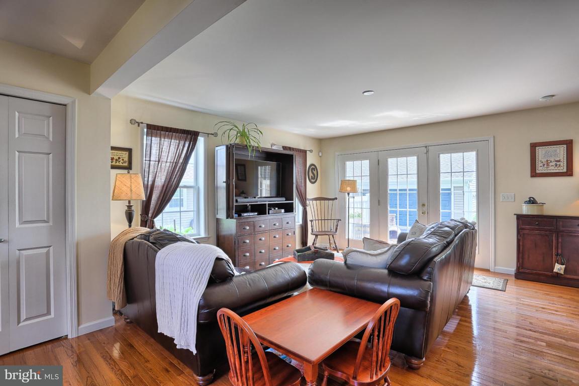 740 Wallingford Road Lititz, PA 17543 - Photo 4 of 38
