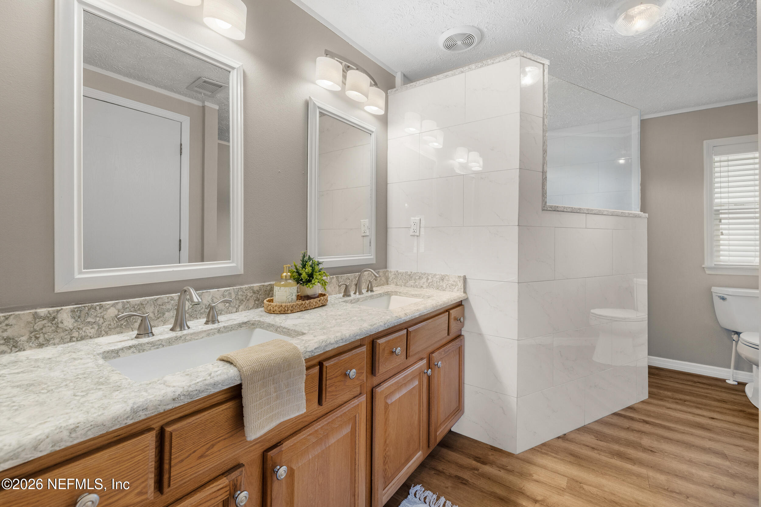 1244 Jones Road Jacksonville, FL 32220 - Photo 16 of 93 76_75 - interior