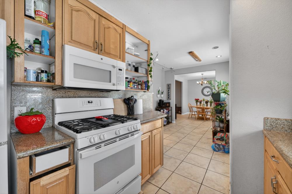 215 Singh Lane Rio Linda, CA 95673 - Photo 27 of 41