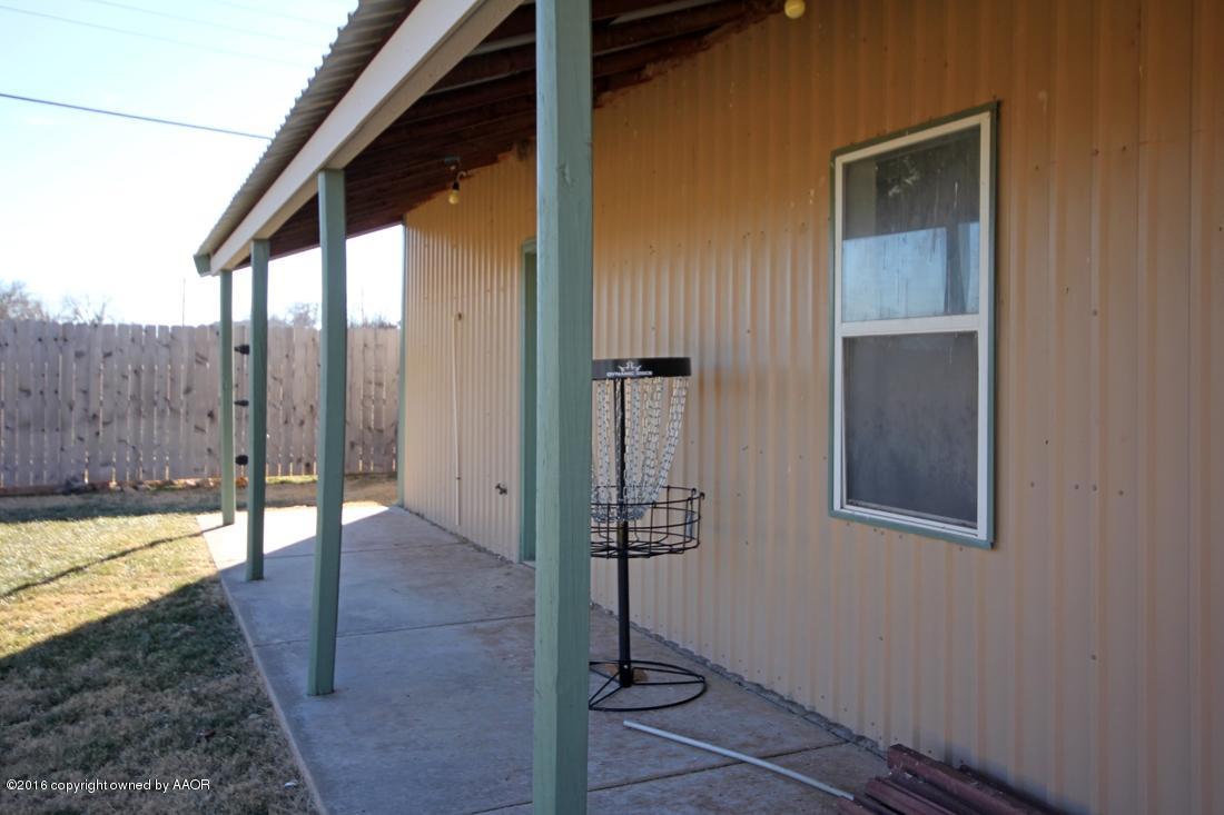 4213 Farmers Avenue Amarillo, TX 79110 - Photo 18 of 24 a view of an entryway with a small yard