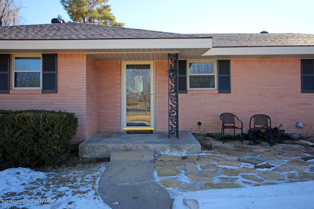 4213 Farmers Avenue Amarillo, TX 79110 - Photo 2 of 24 a front view of a house