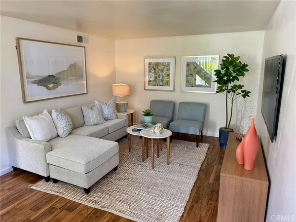 $549,000 | 26013 Via Pera, Mission Viejo, CA 92691