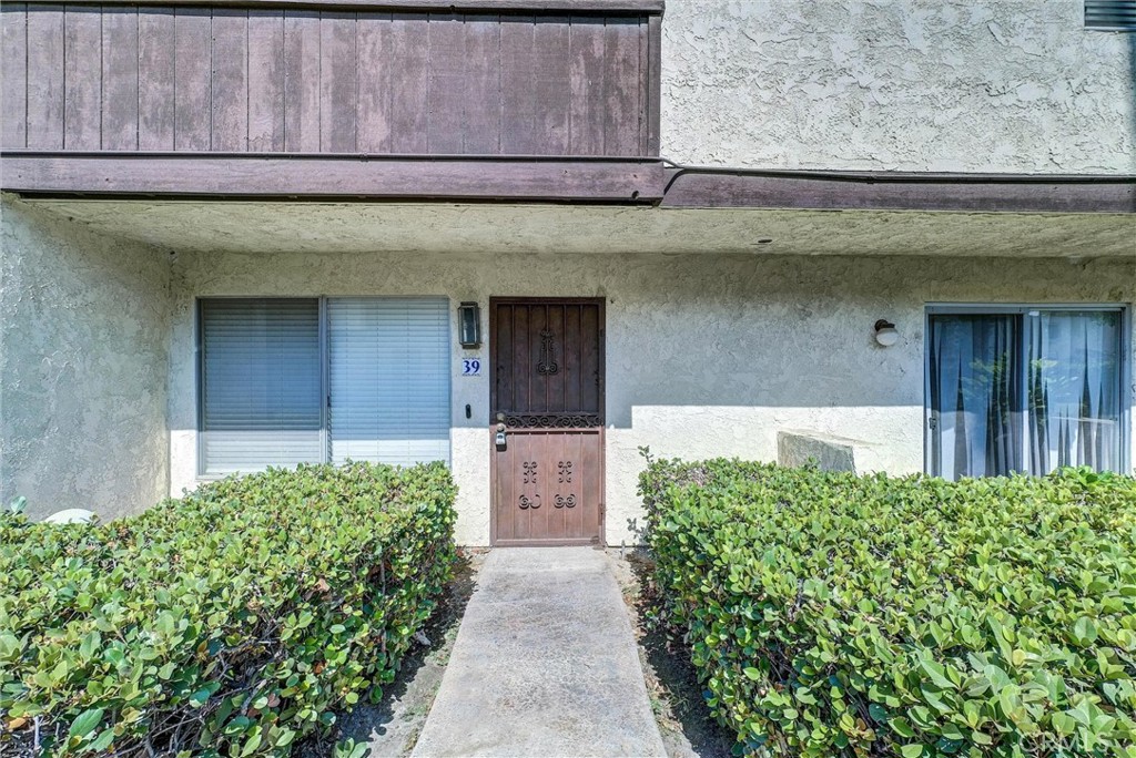 1077 South Santo Antonio Drive, Unit 39 Colton, CA 92324 - Photo 3 of 29