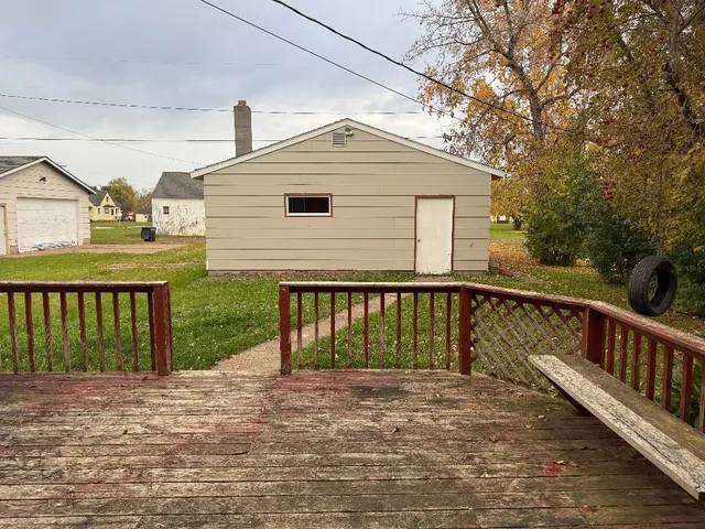 $175,900 | 1008 3rd Avenue West, Ashland, WI 54806