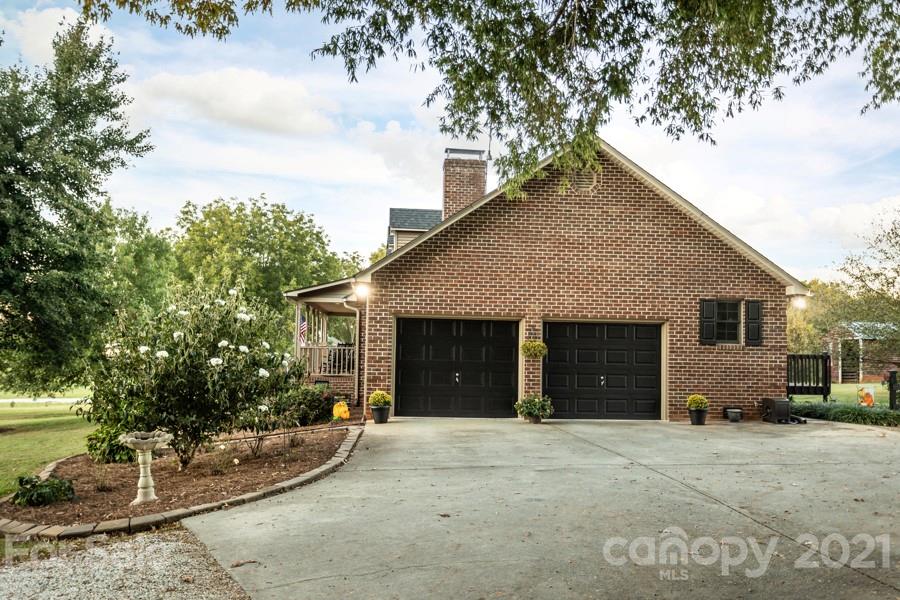 665 Cal Kennedy Road Cleveland, NC 27013 - Photo 10 of 33 Gallery Image 10