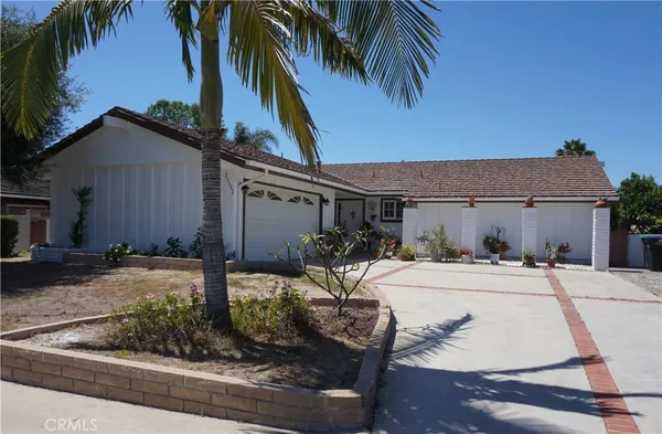 $1,269,000 | 25532 Charlemagne, Laguna Hills, CA 92653