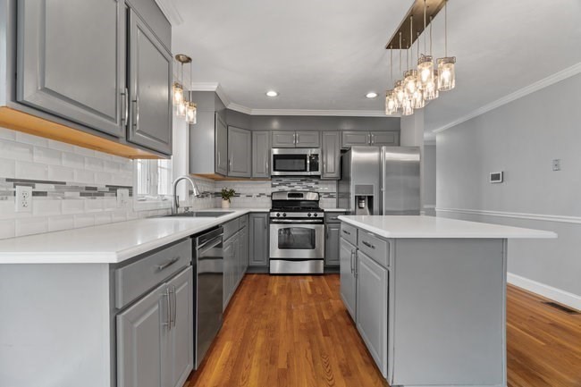 20 Woodlawn Road Randolph, MA 02368 - Photo 4 of 30 Gallery Image 4