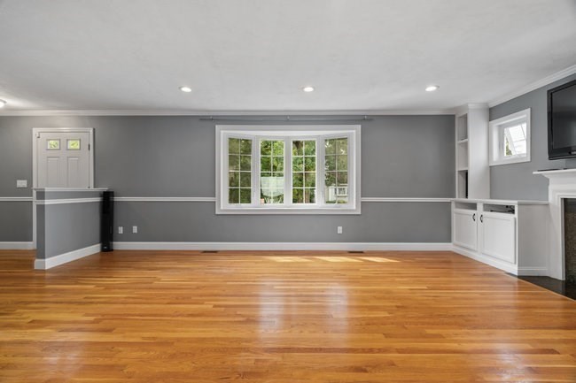 20 Woodlawn Road Randolph, MA 02368 - Photo 9 of 30 Gallery Image 9