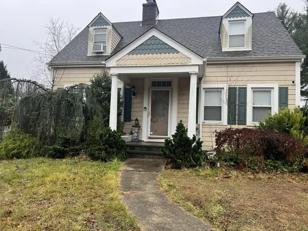 $650,000 | 1450 Merritts Road, Farmingdale, NY 11735