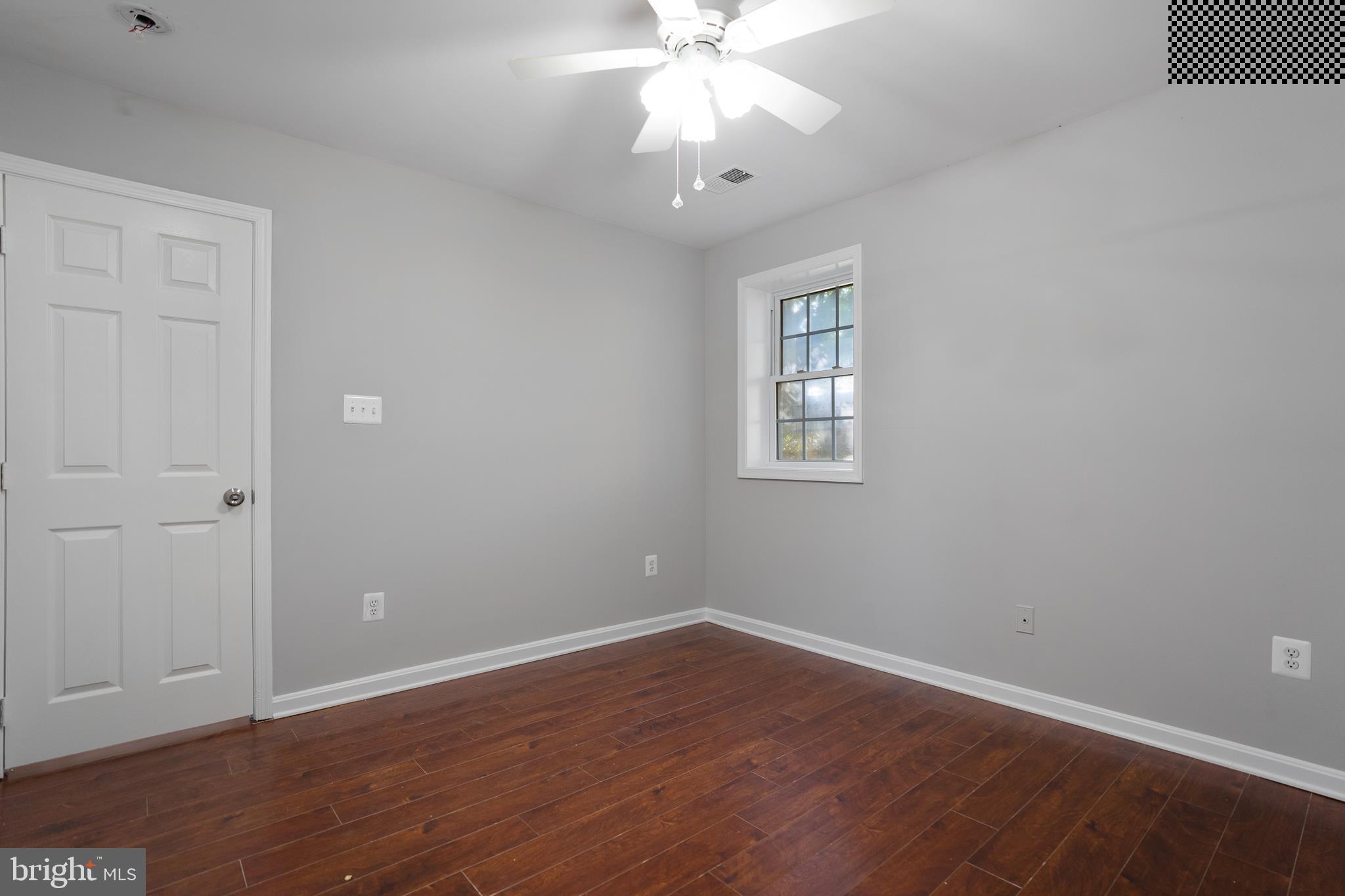 8814 Weems Road Manassas, VA 20110 - Photo 13 of 39 Gallery Image 13