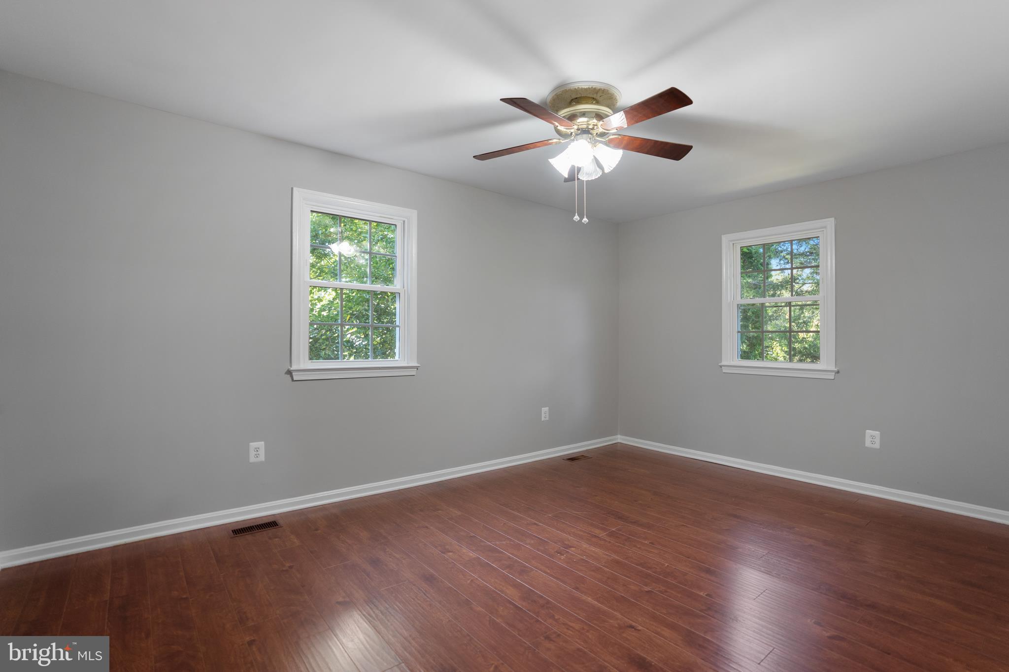 8814 Weems Road Manassas, VA 20110 - Photo 20 of 39 Gallery Image 20