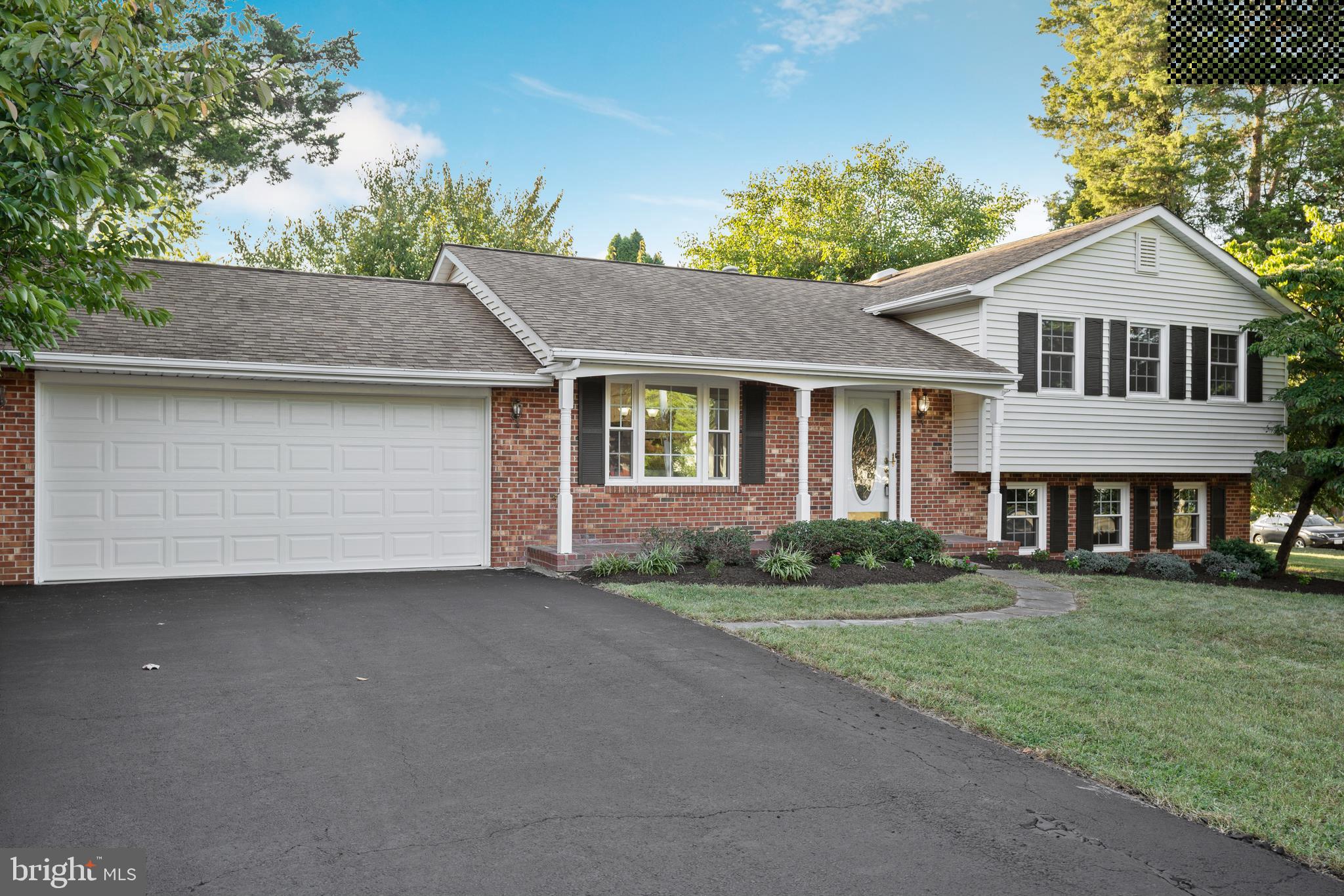 8814 Weems Road Manassas, VA 20110 - Photo 3 of 39 Gallery Image 3