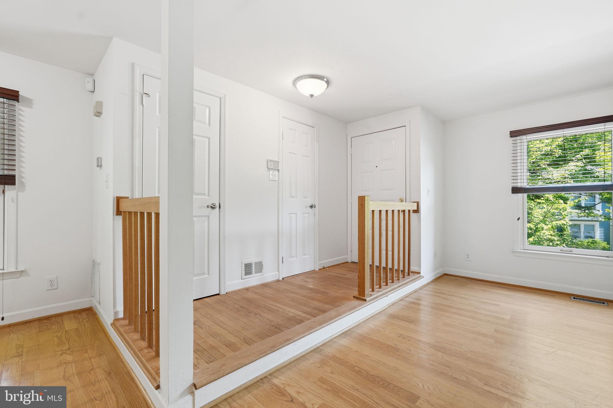 1609 Oak Spring Way Reston, VA 20190 - Photo 7 of 50