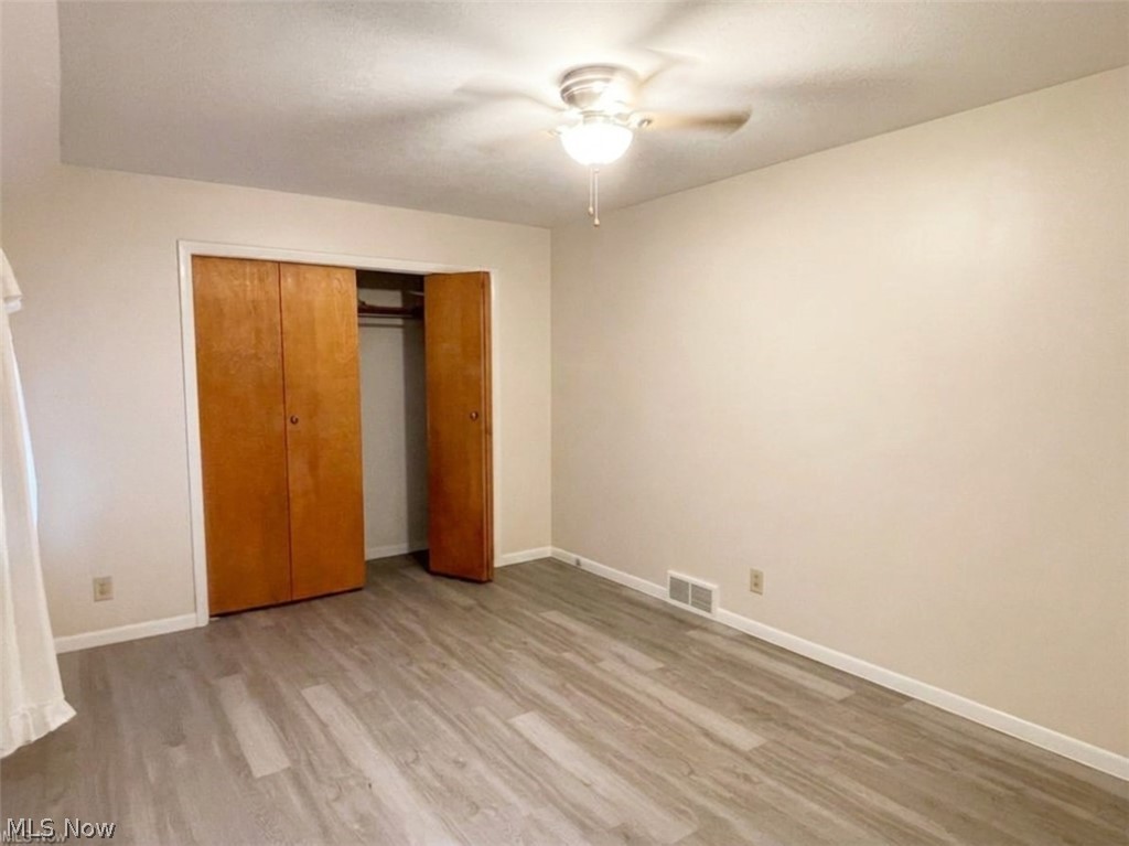 2800 Hillside Road Seven Hills, OH 44131 - Photo 11 of 18 Room featuring Vinyl flooring and neutral wall tones