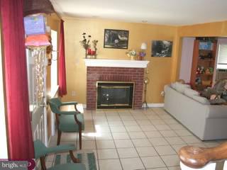 634 South Chester Road Swarthmore, PA 19081 - Photo 2 of 6