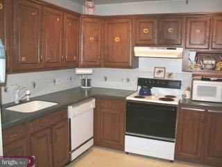 634 South Chester Road Swarthmore, PA 19081 - Photo 3 of 6