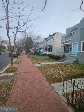 $410,000 | 1635 U Street Southeast, Washington, DC 20020
