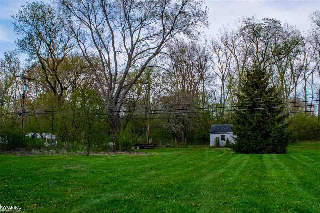 2815 Devondale Road Rochester, MI 48309 - Photo 12 of 19 50040305-11.JPG