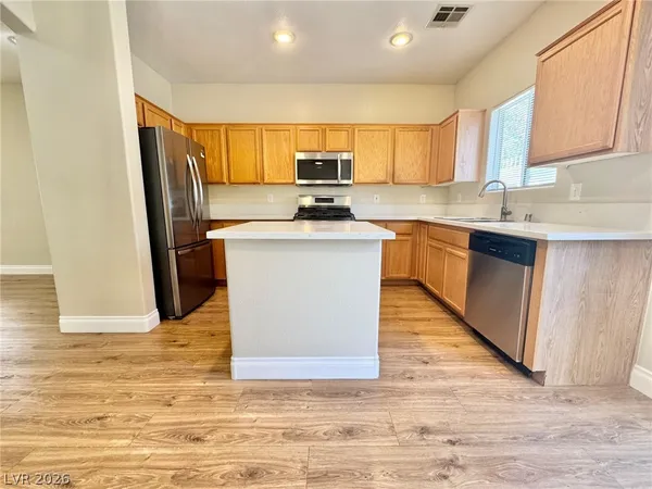 $1,925 | 10992 Scotch Rose Street, Henderson, NV 89052