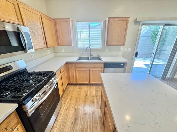 $1,925 | 10992 Scotch Rose Street, Henderson, NV 89052