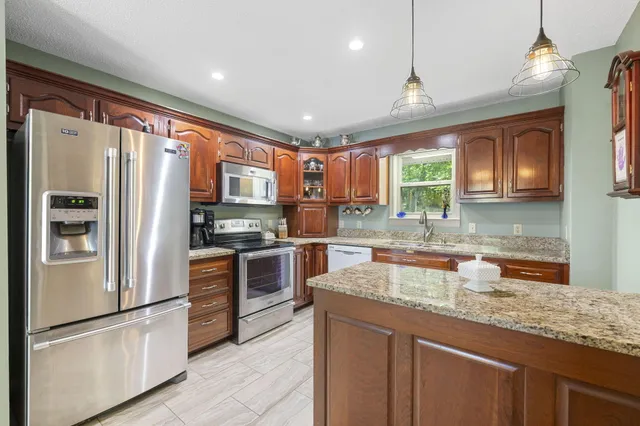 $535,000 | 101 Snow Bird Lane, Graysville, TN 37338