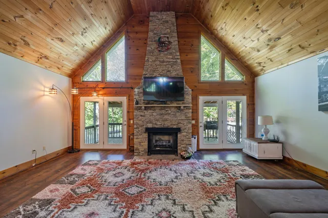 $535,000 | 101 Snow Bird Lane, Graysville, TN 37338