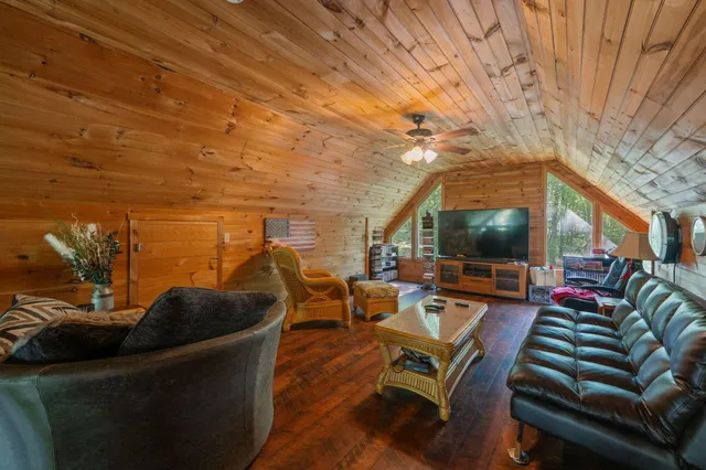 $535,000 | 101 Snow Bird Lane, Graysville, TN 37338