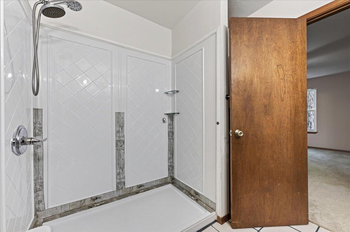 4568 Yellow Bluff Road Crestview, FL 32539 - Photo 32 of 63 Primary BedroomBath