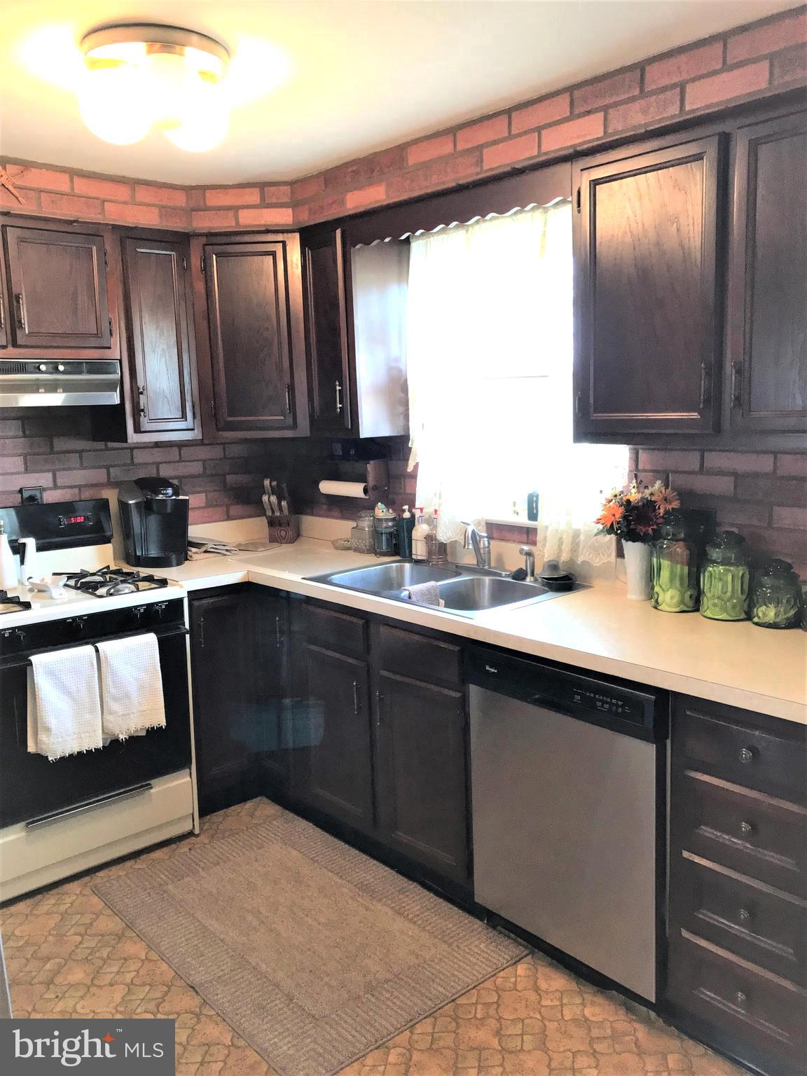 2844 Welsh Road Philadelphia, PA 19152 - Photo 3 of 24 Kitchen