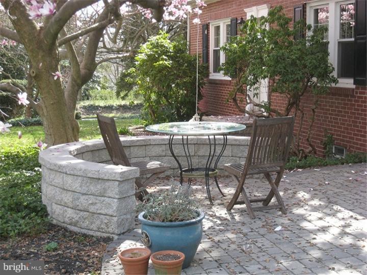 209 West Rose Valley Road Wallingford, PA 19086 - Photo 18 of 19 Patio