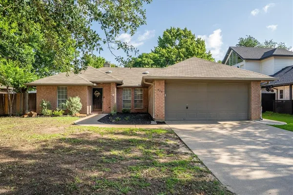 $365,000 | 629 Meadow Lane, Roanoke, TX 76262
