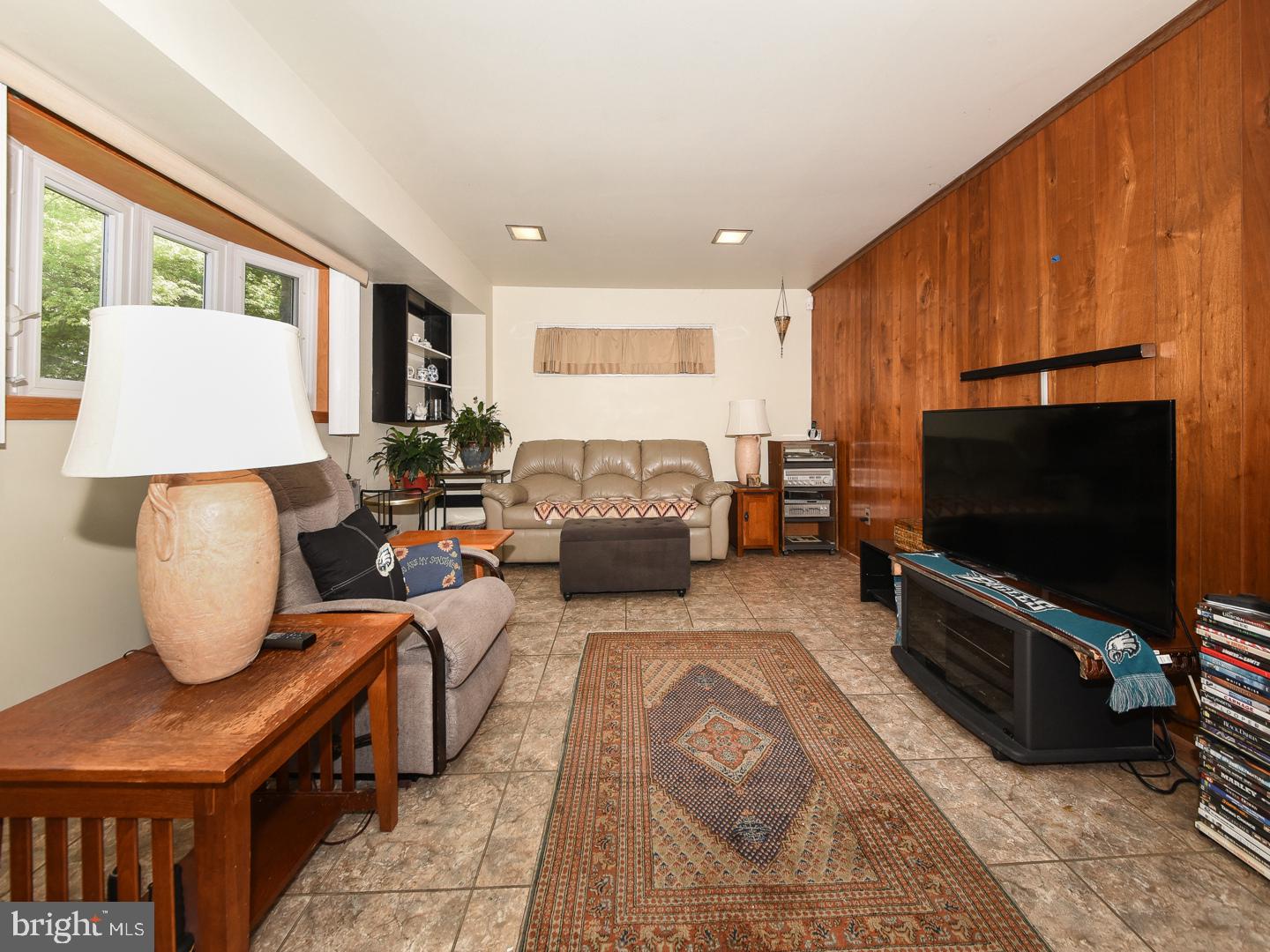 1500 Thornberry Road Wyncote, PA 19095 - Photo 10 of 40