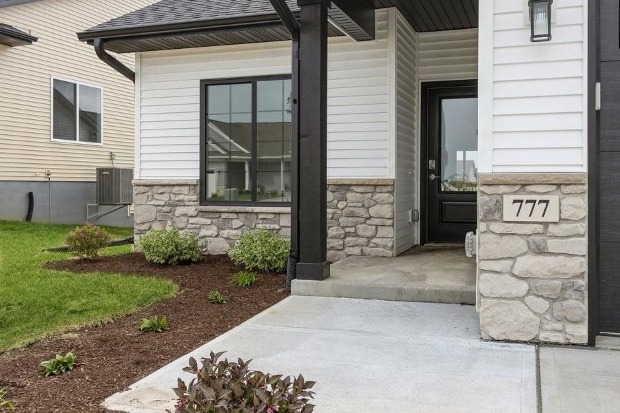 777 Brook Ridge Avenue North Liberty, IA 52317 - Photo 3 of 29 Gallery Image 3
