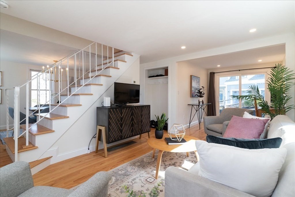 15 Garland Road Newton, MA 02459 - Photo 4 of 39 Gallery Image 4