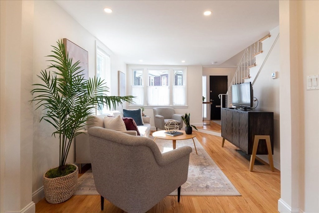 15 Garland Road Newton, MA 02459 - Photo 6 of 39 Gallery Image 6