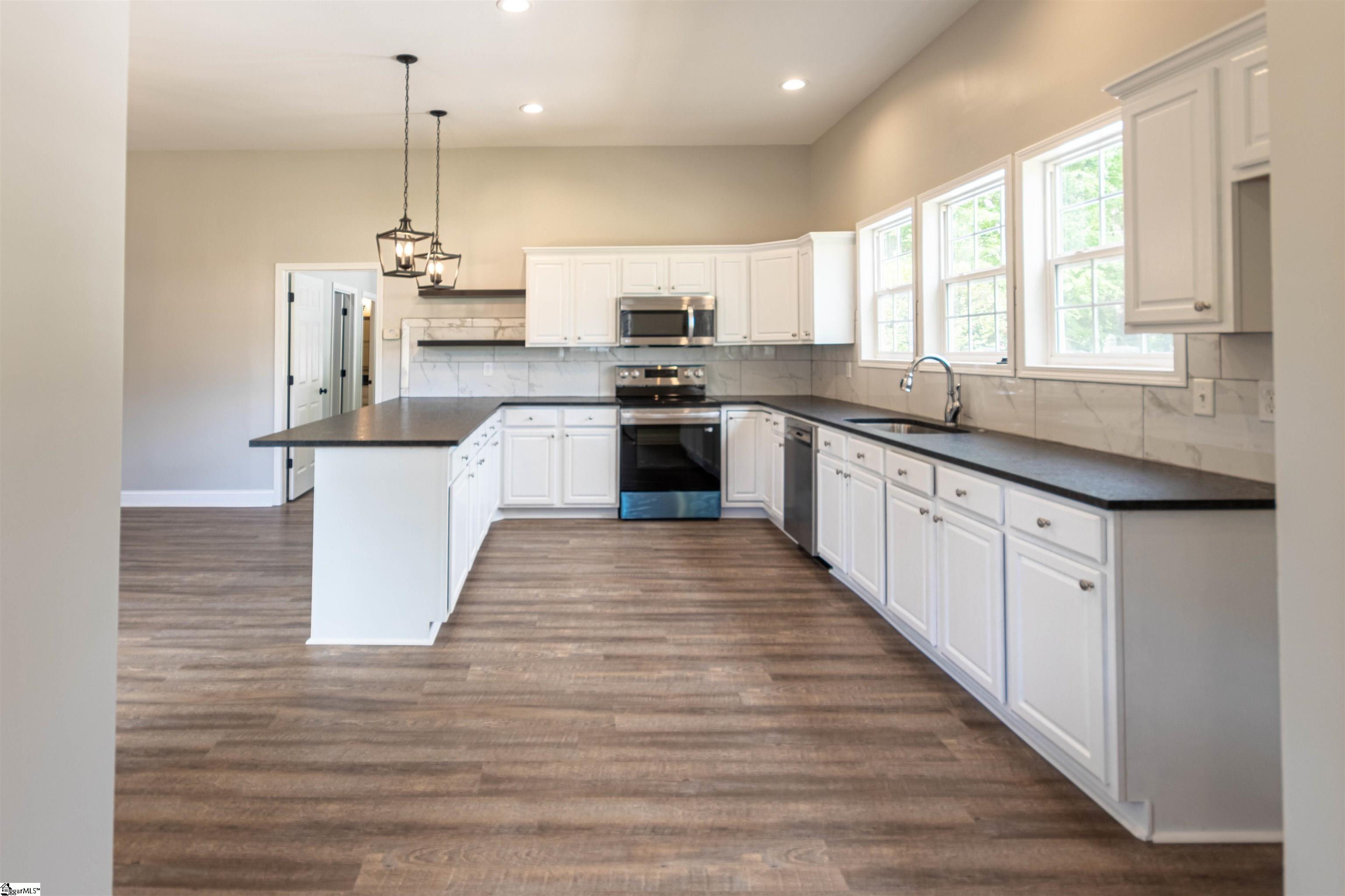 200 Craig Street Fountain Inn, SC 29644 - Photo 9 of 25