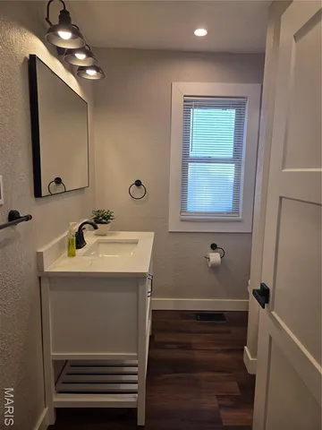 $228,500 | 9915 N Road, Fairview Heights, IL 62208