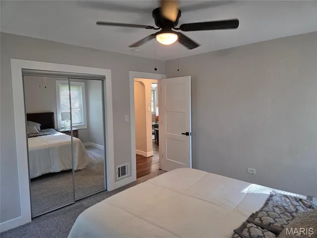 $228,500 | 9915 N Road, Fairview Heights, IL 62208