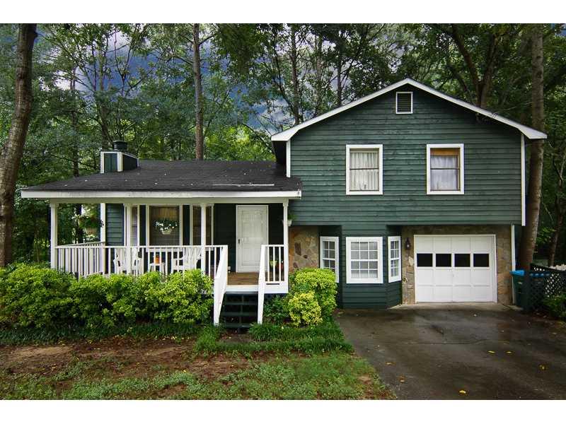4006 Tanglewood Road Snellville, GA 30039 - Photo 1 of 1 Exterior Front.