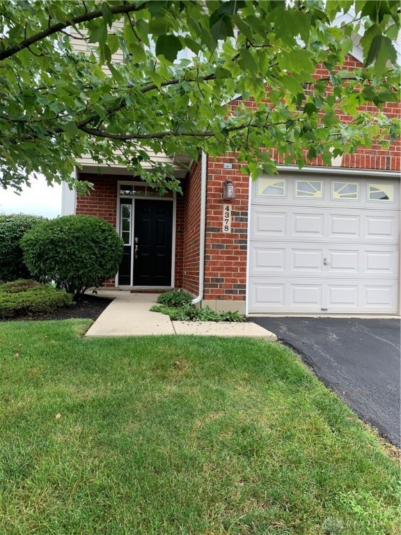 4378 Straight Arrow Road Beavercreek, OH 45430 - Photo 2 of 33