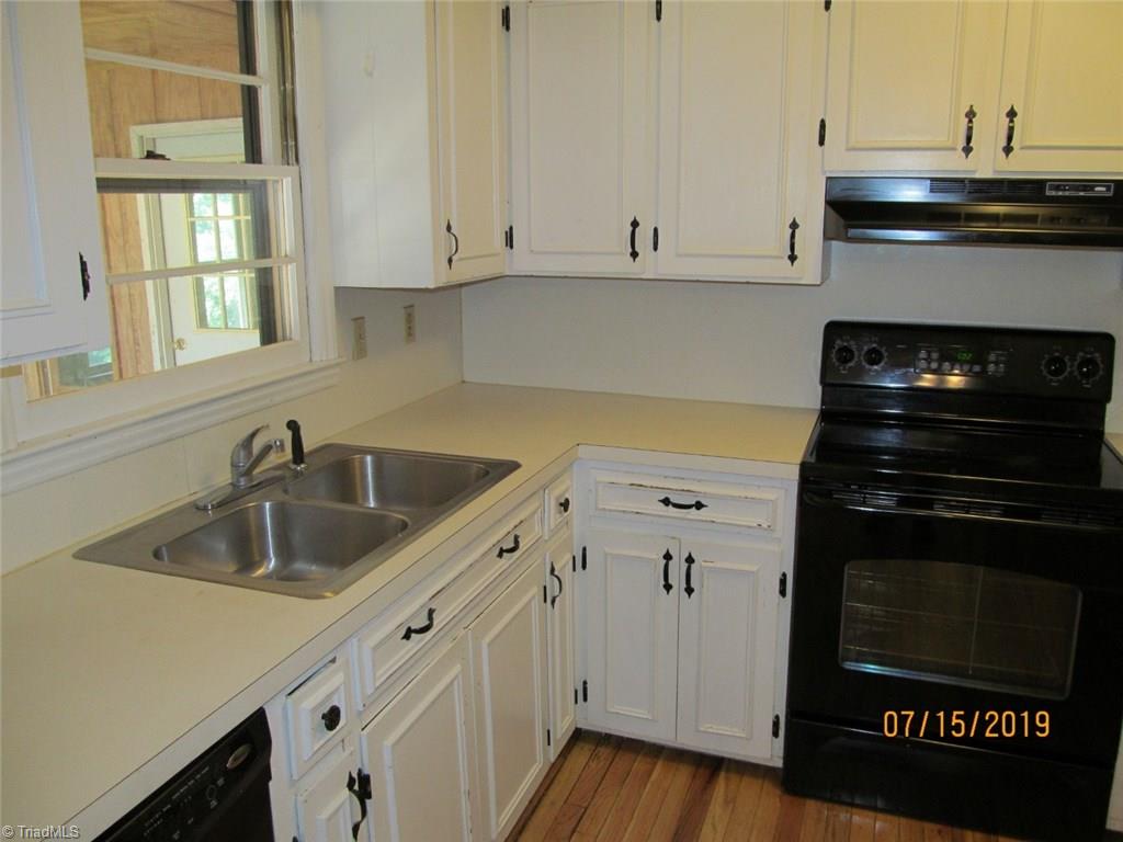 155 Rockford Road Dobson, NC 27017 - Photo 4 of 30 Gallery Image 4