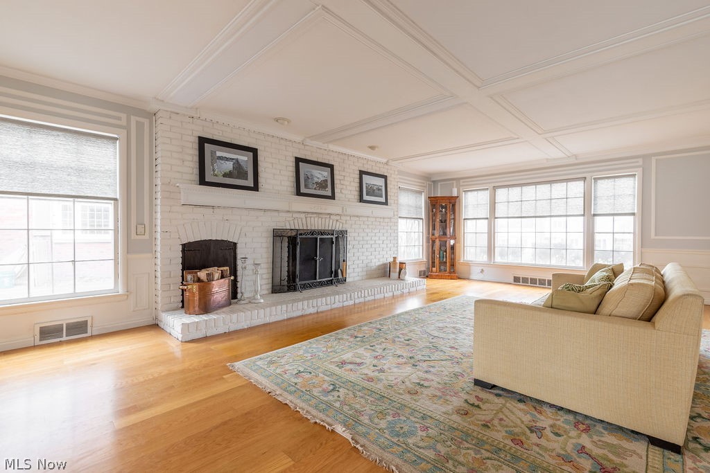 22732 Rye Road Beachwood, OH 44122 - Photo 9 of 27 New custom window treatments stay with the home.