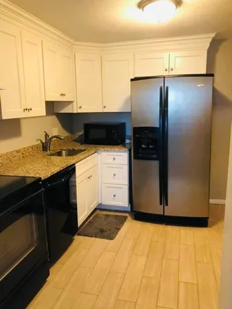 $2,400 | 234 Low Street, Unit 23, Newburyport, MA 01950