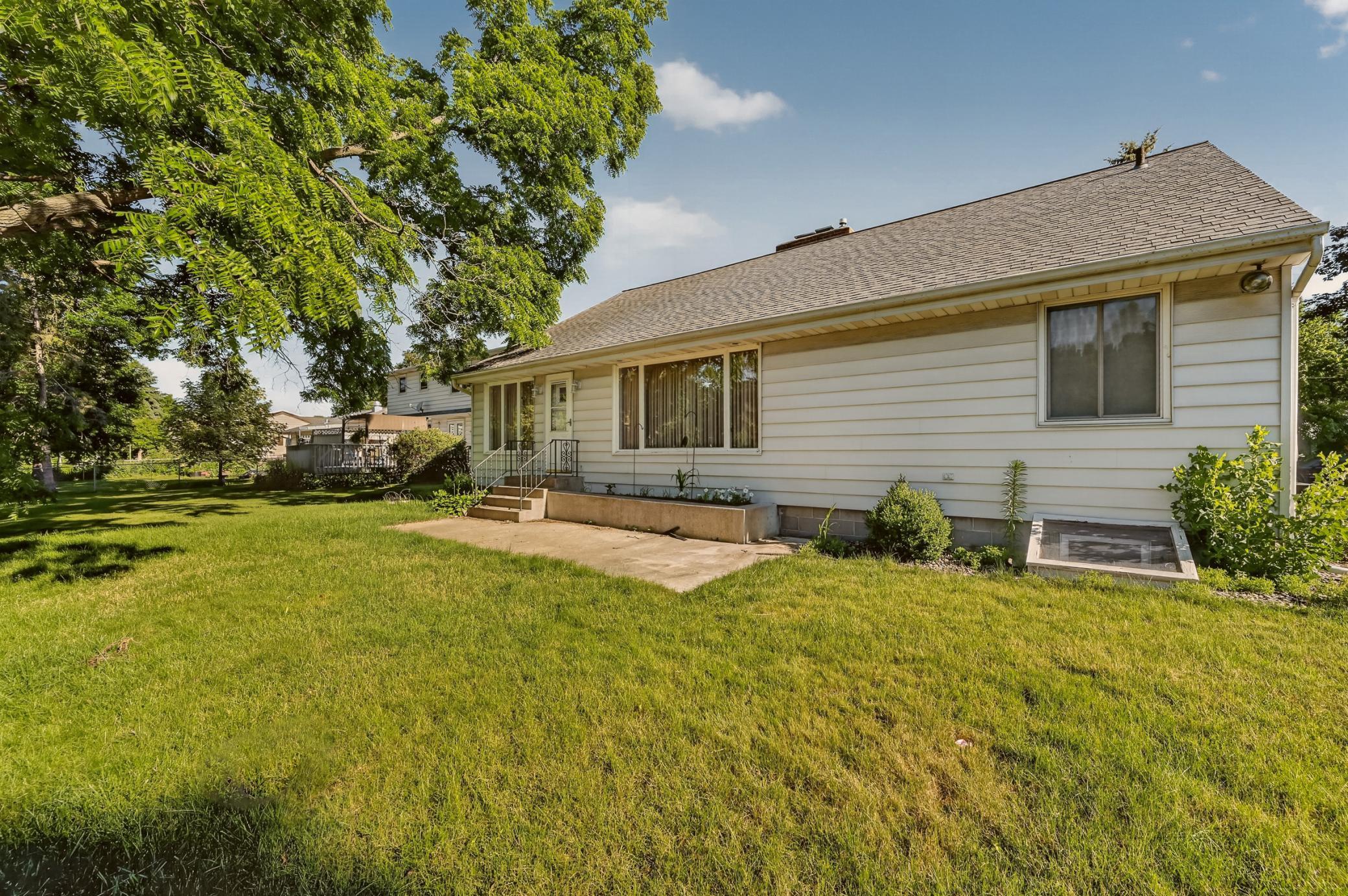 1230 4th Street Northwest Rochester, MN 55901 - Photo 32 of 36