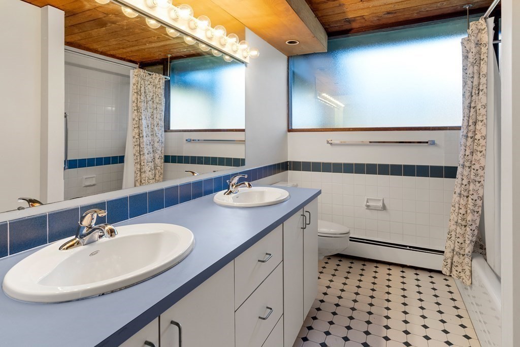 54 Baker Bridge Road Lincoln, MA 01773 - Photo 11 of 25
