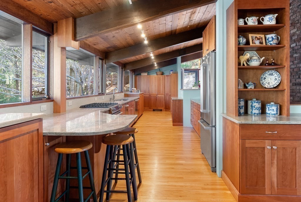 54 Baker Bridge Road Lincoln, MA 01773 - Photo 8 of 25