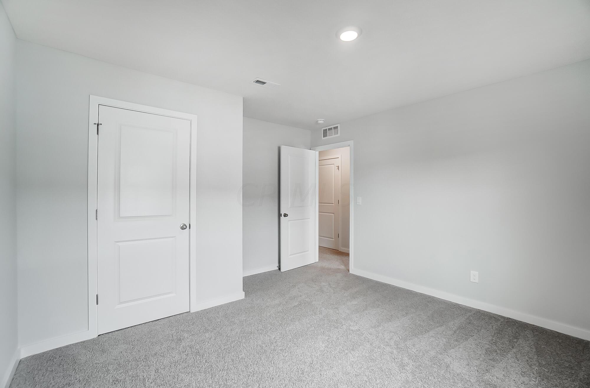 6378 Ripken Street Columbus, OH 43228 - Photo 35 of 51 035